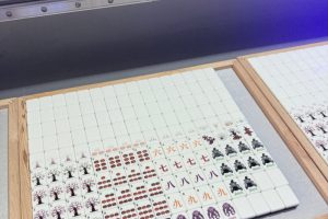 Custom acrylic mahjong tiles manufacturer