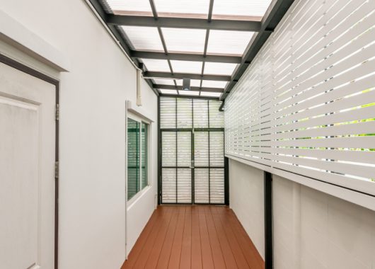 Lobby or verandah polycarbonate roofing